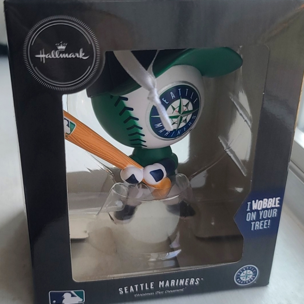 *LAST CHANCE* Seattle Mariners Bobblehead Ornament